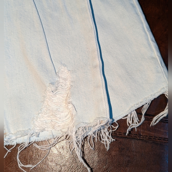 EUC Gap Denim - Picture 3 of 5